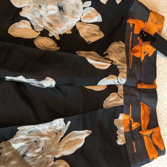 Vera Wang Ankle Pants - Picture 5 of 5